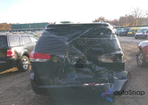 2011 Toyota Sienna Le V6 z USA, uszkodzony, nr VIN 5TDKK3DC2BS021747